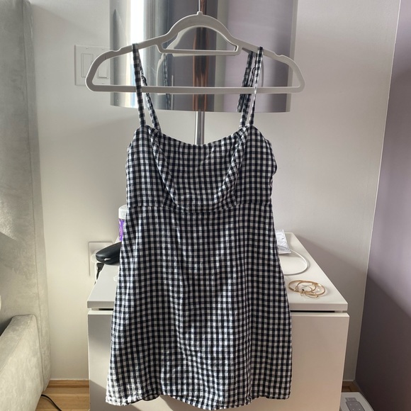 Brandy Melville Gingham Black Karla Dress - Picture 4 of 7